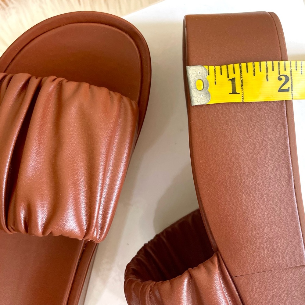 NWT, AEROSOLES Dada Sandals in Tan, New in box - Picture 11 of 12